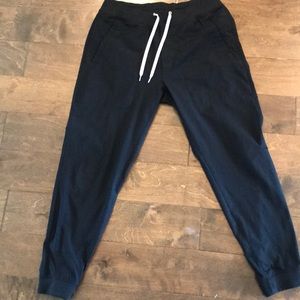 Vuori Men’s black Meta Jogger - Size L